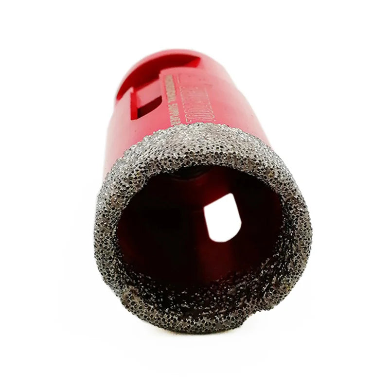 Dijamantska kruna 30 mm M14 – unutrašnji pogled na otvor i dijamantsku oblogu za precizno bušenje