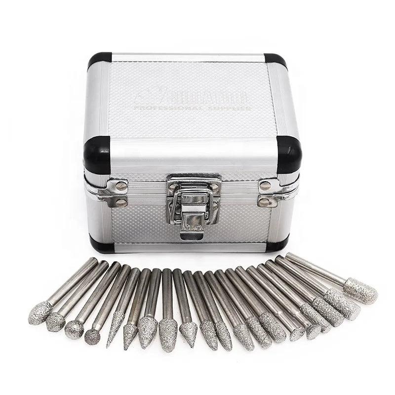 Set 20 dijamantskih nastavaka za brušenje i graviranje #46 sa drškom 6 mm ispred aluminijumske kutije