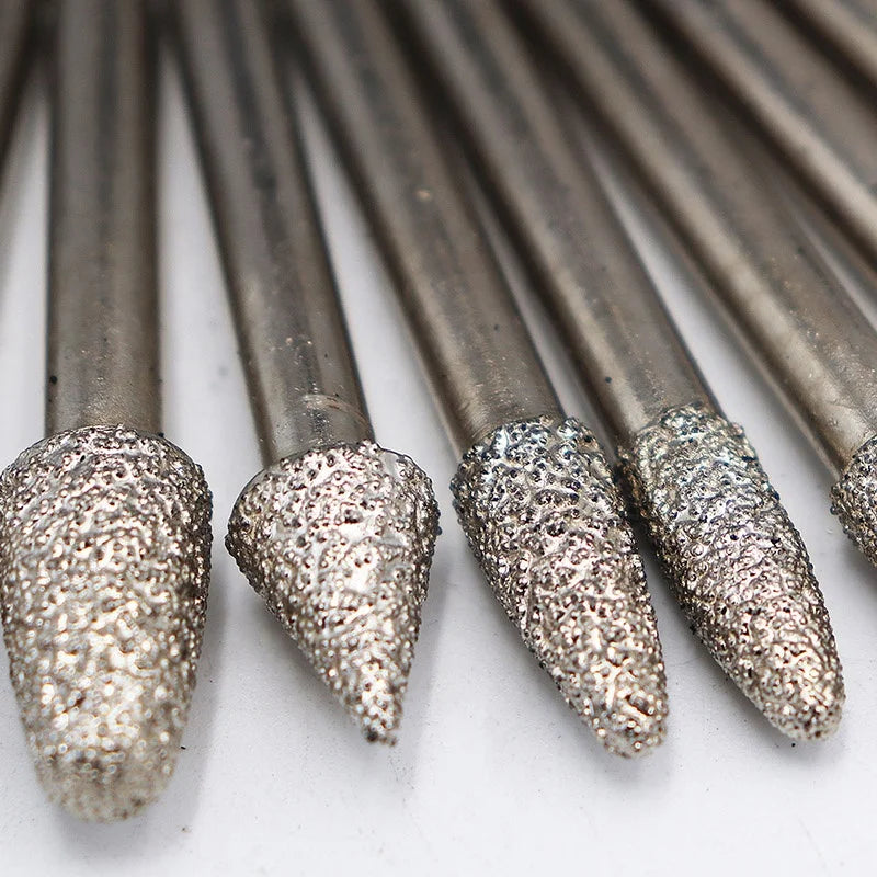 Detalj dijamantske zrnatosti #46 na vrhovima nastavaka za agresivno brušenje