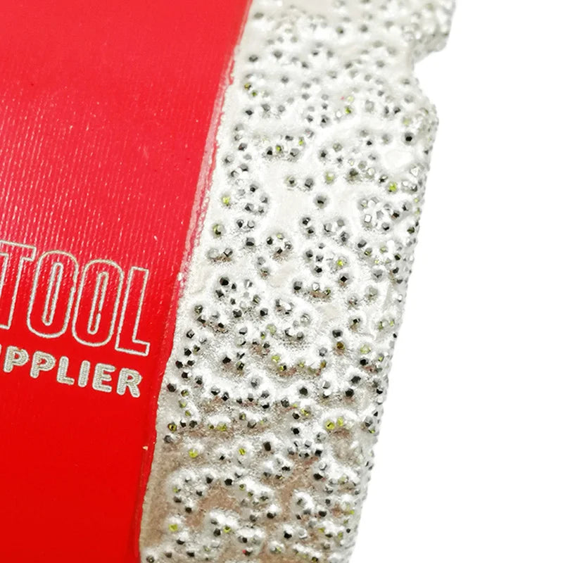 Dijamantska kruna 60 mm M14 – detalj dijamantske obloge na radnom rubu