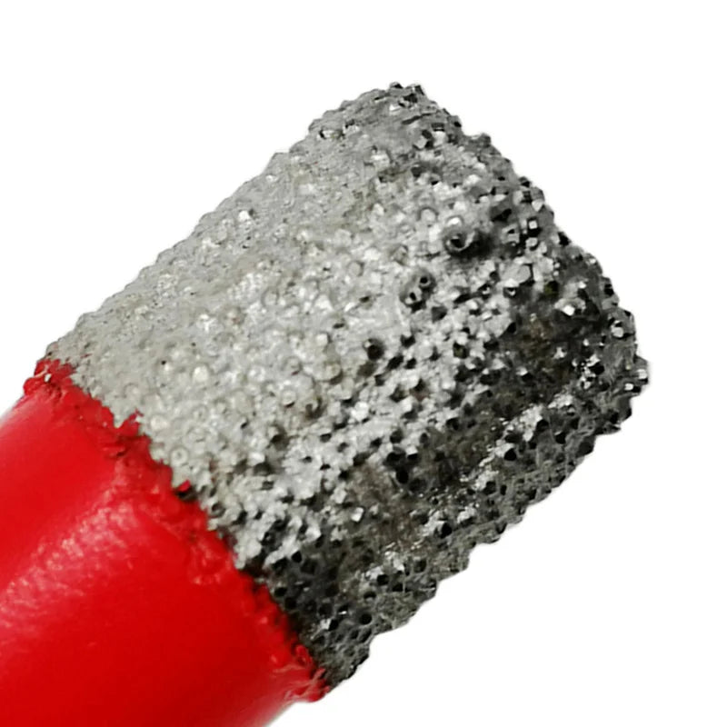 Detaljan prikaz dijamantske obloge na kruni 10 mm M14 A8531010 za bušenje pločica, granita i mermera