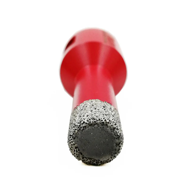 Dijamantska kruna 12 mm M14 A8531210 iz perspektive sa fokusom na kruničasti segment