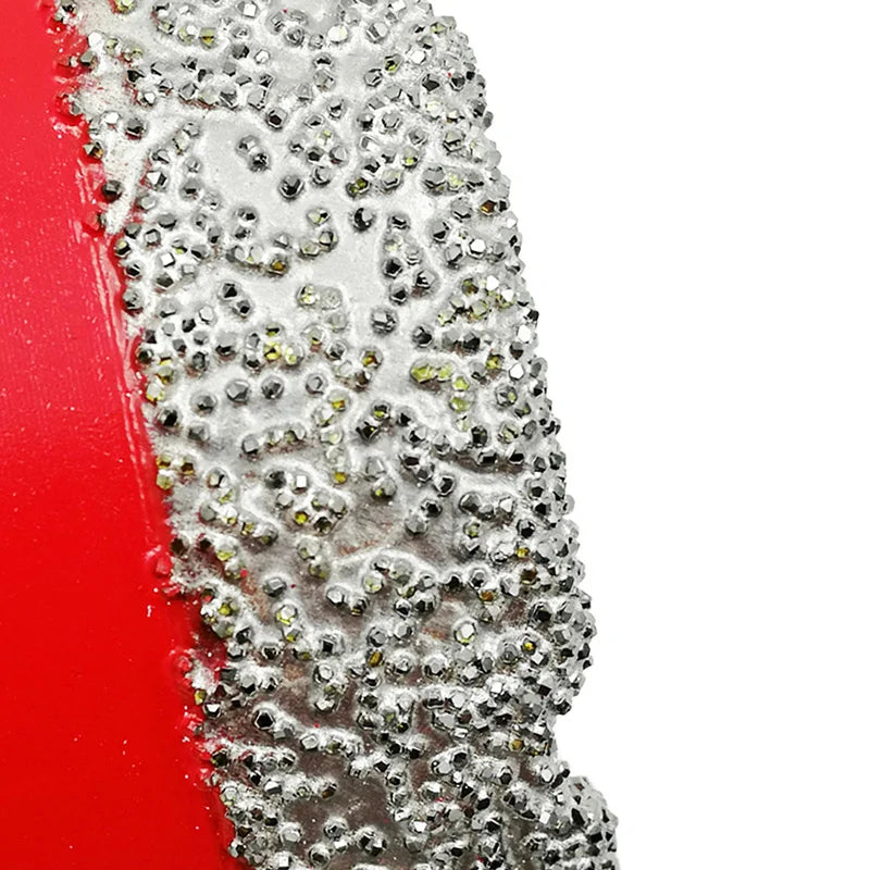 Detaljan makro prikaz dijamantske obloge na kruni 45 mm M14 A8534510 za suvo i mokro bušenje pločica, kamena i cigle