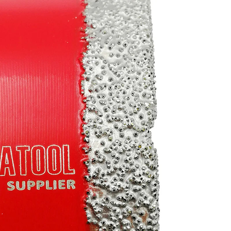 Detalj dijamantske obloge na kruni 68 mm M14 za precizno bušenje tvrdih materijala